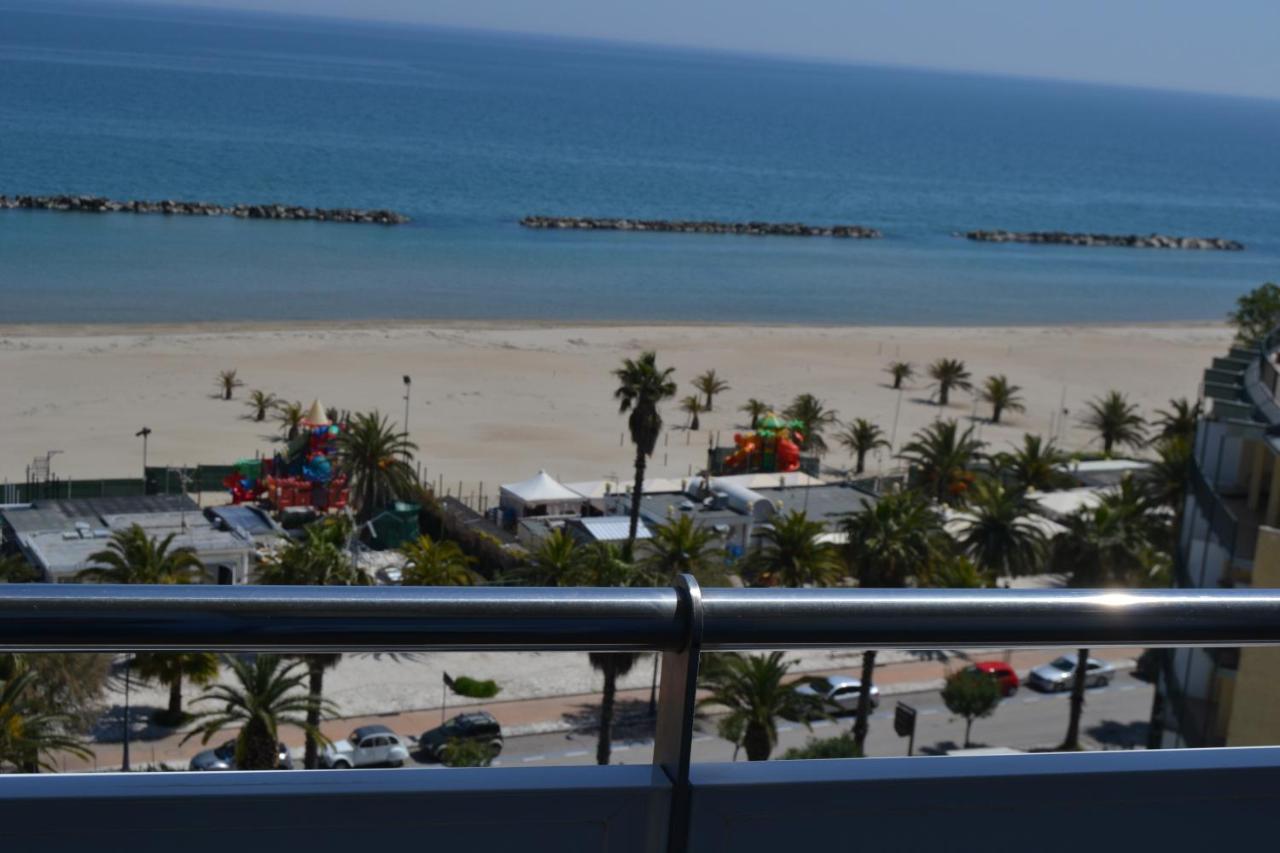 Fronte Mare Panoramico San Benedetto Apartment San Benedetto del Tronto Bagian luar foto