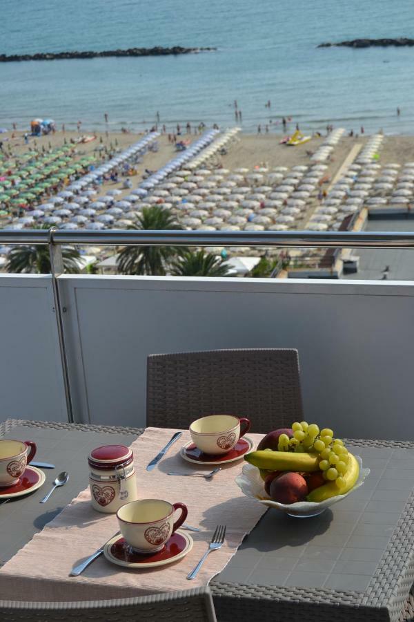 Fronte Mare Panoramico San Benedetto Apartment San Benedetto del Tronto Bagian luar foto