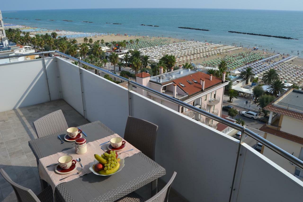 Fronte Mare Panoramico San Benedetto Apartment San Benedetto del Tronto Bagian luar foto